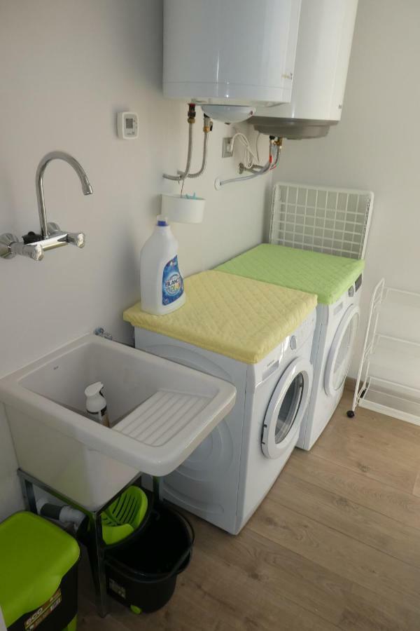 Appartement Plage Salata Rosas Екстериор снимка